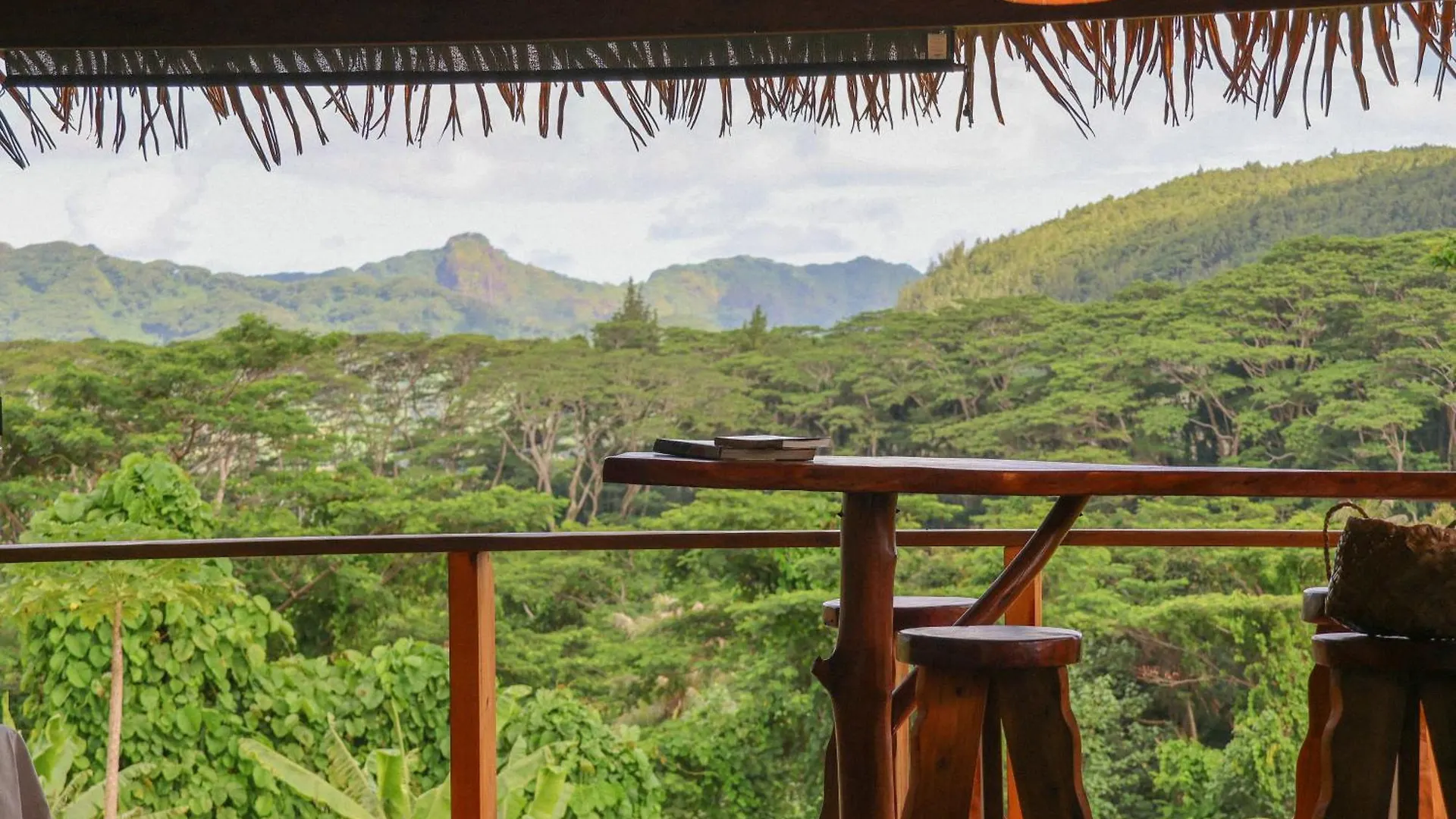 Tu'I'Anina Village - Fare Maimiti Huahine Campsite